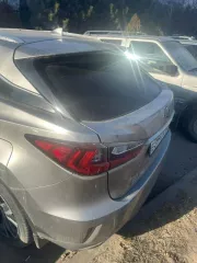 Lexus RX 300 2018 года, VIN JTJBAMCA702066497.