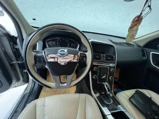 Volvo XC60, 2013 года, 163 лс, 232254 км, полный привод, АКПП. Автомобиль Volvo XC60. После ДТП, эксплуатация невозможна. Акт исследования прилагается.