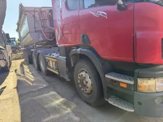 Scania 2012 грузовой тягач седельный Skania, 2012 года выпуска, цвет - красный, VIN XLEP6X40005287995, государственный номер К200РС29, повреждения на задних и передних крыльях, повреждение левого дополнительного зеркала заднего вида. (на стоимость сложившуюся по итогам аукциона, будет начислен НДС…