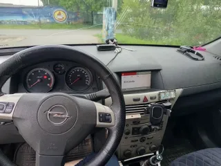 Opel Astra 2007 Автомобиль марки OPEL модель Astra 2007 г.в. VIN-номер W0L0AHL4872140945 Ознакомление проводится по месту нахождения в Колпинском районе Санкт-Петербурга по предварительной записи по тел. +7 952-366-35-20.