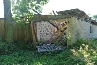 Комплекс объектов: Главный дом, общей площадью 819,4 кв. м, кадастровый номер 47:23:0107001:163, номер в ЕГРОКН 472311385460015,  Хозяйственный корпус одноэтажный, номер в ЕГРОКН 472311385460045 общей  площадью 109,7 кв. м, расположенный по адресу: Ленинградская область, Гатчинский район, д…