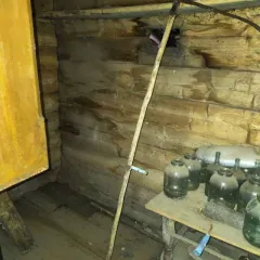 1/3 доли земельного участка и дома в Кировской области, площадь 830 кв.м, назначение: земли населенных пунктов, виды разрешенного использования: для ведения личного подсобного хозяйства, адрес: 612410, Кировская обл, Зуевский р-н, г Зуевка, ул К.Цеткин, д 28, кадастровый номер: 43:09:310111:356 и…