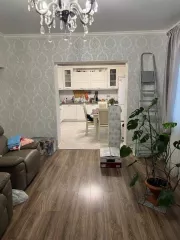 Квартира, общей площадью 101,1 кв.м, расположенная по адресу: Россия, Калининградская область, г. Калининград, Ломоносова пер, д. 6А, кв. 5, КН 39:15:120907:233.