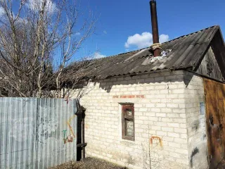Здание и земельный участок, 25,2 кв.м, Калужская область. Здание 25,2 кв.м. и земельный участок 28+/-2 кв.м. в Калужской обл. Земельный участок, площадь 28 +/- 2 кв.м., адрес (местонахождение): местоположение установлено относительно ориентира, расположенного в границах участка. Почтовый адрес…