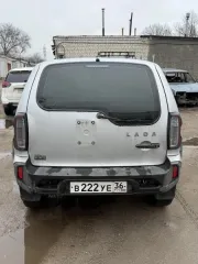 Автомобиль LADA NIVA, 2022 года выпуска, серого цвета. Государственный регистрационный номер В222УЕ36, VIN XTA212300N0812932. Тип ТС — легковой. По всему кузову повреждений ЛКП и следов коррозии не обнаружено. В салоне имеются чехлы из комбинированного материала в хорошем состоянии. Имеется…