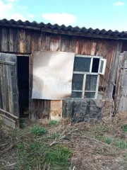 Доля дома 72.1 кв.м и участка 757 кв.м в Челябинской области. 1/7 доля дома и 1/7 доля земельного участка. Еще 1/7 доля дома и 1/7 доля земельного участка. Еще 1/7 доля на здание, площадь 72.1 кв.м, назначение: жилое, адрес: Россия, Челябинская обл., Увельский р-н, с. Красносельское, ул…