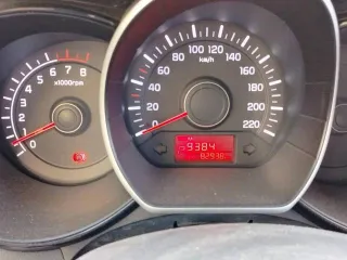 Toyota Camry 2018 года выпуска.