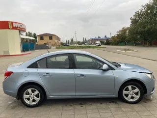 Chevrolet Cruze 2011 года выпуска, VIN: XUFJF696JB3011882