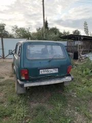 ВАЗ 21213 1997 легковой автомобиль, государственный регистрационный номер: Е998ОН790, VIN: XTA212130W1318760, номер двигателя: 4911868, мощность 75 л.с. (58 кВт), рабочий объём двигателя 1690 см³, снаряженная масса 1610 кг, масса без нагрузки 1210 кг.