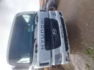 Hyundai HD270 2011 грузовой самосвал, белый, VIN: KMCDB18CPBC054547, госномер: М610АЕ125, документы (СТС, ПТС) в наличии.