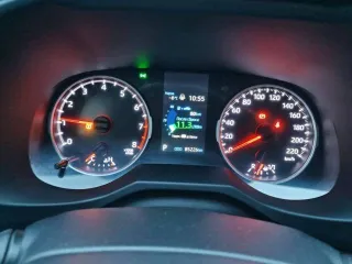 Toyota RAV4 2020 года, серебристый. VIN: XW7W43FV50S006179, госномер: Т337ВУ198. Автомобиль находился в эксплуатации, может иметь скрытые недостатки.