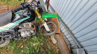 Мотоцикл SK250GY-5, VIN LGUSNP106H2Y11046, цвет бело-зеленый, год выпуска не установлен. После ДТП, комплектность и состояние не проверялись. Документы и ключи отсутствуют. Находится в г. Красноярск. Пробег: 0. Экологический класс: 4.