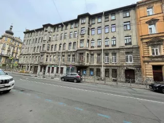 Нежилое помещение по адресу: Санкт-Петербург, улица Радищева, д. 17-19, литера А, пом. 3-Н, площадь 39.4 кв.м, назначение: нежилое, этаж №6, кадастровый номер 78:31:0001041:2167. Право собственности подтверждается записью в Едином государственном реестре недвижимости от 27.05.2024 №…