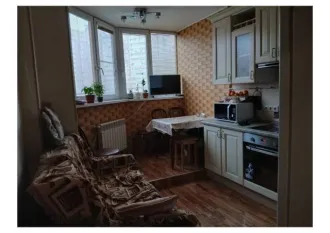 Квартира 40.6 м², 1 комн., Московская обл., г. Звенигород. 1 (одна) комната общей площадью 40,60 кв.м., 5 этаж 17-этажного дома, адрес: Московская область, г. Звенигород, мкр. Супонево, корп. 10, кв. 17, кадастровый номер: 50:20:0050523:2877. Имущество обременено залогом БАНК VTB (PAO) (ИНН…