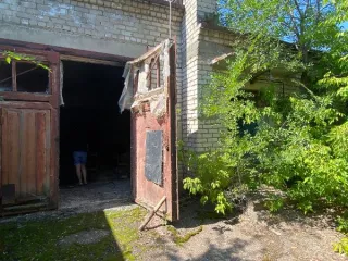 Земельный участок 1149 кв.м с хозкорпусом 391 кв.м, Волгоградская область. Кадастровый номер участка: 34:26:090201:13384, реестровый номер федерального имущества П11360011435. На участке расположен хозяйственный корпус, кадастровый номер 34:26:090201:8874, общей площадью 391,3 кв.м, реестровый…