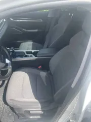 Geely Emgrand 2023 года, 122 л.с., 178316 км, АКПП, VIN: LB3F31031PG026812, цвет кузова белый. Находится на хранении у должника: Россия, Краснодарский край, г. Геленджик, СНТ "Контур", ул. Пчелиная, д. 14. Все фото автомобиля сделаны летом 2026 г. Автомобиль в настоящее время технически исправен.
