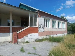 Комплекс недвижимости 8252 кв. м, здания 334,4, 61,5, 254,4, 39,9 кв. м, Кемеровская обл Комплекс объектов недвижимости на земельном участке общей пл.8252 кв. м, кадастровый №42:01:0111001:58, по адресу: Кемеровская обл, Беловский муниципальный округ, с. Евтино, пер. Садовый, д.6,8 Объекты…
