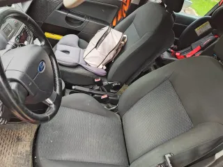 Ford Fiesta 2008 года выпуска. VIN: WF0HXXGAJH8K63007. Автомобиль находится в залоге у ПАО Совкомбанк.