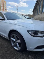 Audi A6 2013 года, 310 лс, 225978 км, полный привод, АКПП, VIN WAUZZZ4G8EN085024. Обременено залогом ПАО «Сбербанк". Автомобиль имеет следующие неисправности: неисправность ДВС и АКПП, стучит двигатель, АКПП не переключает скорости, автомобиль едет на первой скорости, подтеки масла, неисправность…
