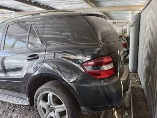 Mercedes-Benz M-Класс ML 350 4MATIC, 2007 года, 272 лс, 250000 км, полный привод, АКПП. Модель: МЕРСЕДЕС-БЕНЦ, ML 350 4MATIC, год выпуска: 2007, идентификационный номер (VIN) 4JGBB86E77A261050, Категория: В, № двигателя 27296730613572, кузов 4JGBB86E77A261050. Находится в залоге у Новосибирский…