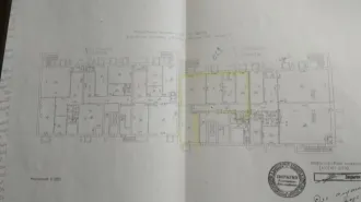 Помещение, кадастровый номер 43:40:000392:403, адрес: Кировская область, город Киров, улица Карла Маркса, дом 147А, квартира 10, помещение номер 2 на поэтажном плане, площадь 12,9 квадратных метров.