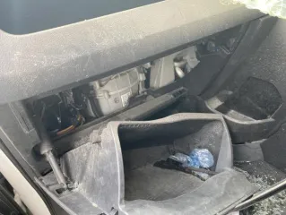 Toyota Voxy 2011 года, цвет белый, VIN ZRR70-0431981. Проверить техническое состояние не представляется возможным. ПТС, СТС, ключи отсутствуют.