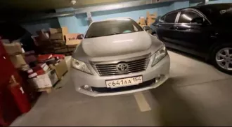 Toyota Camry, 2013 г.в., цвет кузова: серебристый металлик, VIN XW7BH4FKX0S003115, гос. номер С641АА154.