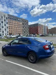 Шкода Rapid, 2019 г., синий, VIN: XW8AC4NH8KK127379, ПТС: 40 РЕ 773635, госномер: Т298АВ797, двигатель CVW №660563, мощность 110 л.с. (80.9 кВт), объем 1598 см³, кузов №XW8AC4NH8KK127379, максимальная масса 1720 кг, масса без нагрузки 1252 кг.