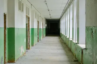 Земельный участок 13 056 кв.м, нежилое здание 2378 кв.м, котельная, Нижегородская область Земельный участок, площадь 13 056 +/- 40 кв.м., кад.№: 52:54:1200003:1228, адрес: Нижегородская обл., Вознесенский муниципальный р-н, р.п. Вознесенское, городок Школьный, земельный участок 1А; Здание…