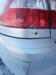 Автомобиль Mazda Capella 2000 года выпуска, серебристый цвет. Государственный номер А245РР27. Кузов GF8P 201936. Разрешенная максимальная масса 1490 кг, масса без нагрузки 1180 кг.