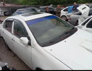Lifan 214813 (665k) автомобиль марки Lifan 214813, идентификационный номер (VIN) X9W214813C0032236 белого цвета, без государственных регистрационных знаков. Имущество продается в том виде, в каком оно есть, и в случае продажи возврату/обмену не подлежит. За скрытые дефекты имущества Продавец…