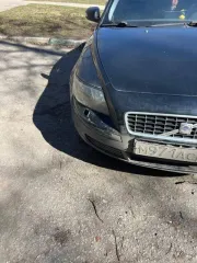 Volvo S40, 2006 года, 100 л.с., 180000 км. Автомобиль легковой, марка Volvo S40, дата выпуска 2006 г., цвет и тип краски Черный, VIN YV1MS204272280079, регистрационный знак М971АС977.
