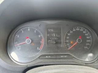 Volkswagen Polo 2018, VIN: XW8ZZZ61ZKG007437, цвет кузова: Белый