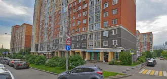 Нежилое помещение площадью 113,8 кв. м. по адресу г. Москва, пос. Коммунарка, ул. Липовый парк, д. 6, пом. 4/1, кадастровый номер 77:17:0000000:9615. Общие сведения об ограничениях и обременениях: Арест ФССП, арест по уголовному делу, запрет регистрационных действий, аренда.