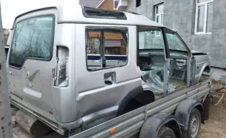 Land Rover Discovery II, 1999 года выпуска, демонтированный битый кузов и рама легкового универсала серебристого цвета, VIN SALLTGM94XA223020, ГРЗ Р783КХ761, ПТС 61 УМ 044560, СТС 99 28 780566.