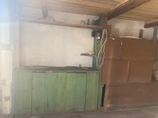 Нежилое здание (гараж), общей площадью 19 кв.м., этажность:1, адрес объекта: Самарская область, г. Похвистнево, район «Стоматология» с кадастровым номером 63:07:0105005:1049 с земельным участком, общей площадью 23,7 кв.м. с кадастровым номером 63:07:0105005:891, адрес объекта: Самарская область, г…