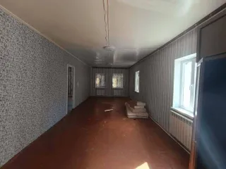 Дома 113,4 м² и участок 885 м², Саратовская область. Жилой дом, площадью: 113,4 кв.м., с кадастровым номером: 64:22:141516:28, расположенный на земельном участке, площадью: 885 кв.м., с кадастровым номером: 64:22:141516:6. Адрес: Российская Федерация, Саратовская область, Новоузенский, г…