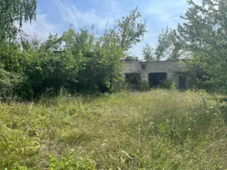 Здание школа 1103,6 кв.м и здание котельная 153,5 кв.м с земельным участком 24693 кв.м Липецкая область Здание «Здание - школа» с кадастровым номером 48:08:1980303:44 площадью 1103,6 кв.м, назначение: нежилое; здание «Здание - котельная» с кадастровым номером 48:08:1980303:45 площадью 153,5 кв.м…