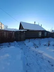 Здание 47.8 м² и два земельных участка, Хабаровский край, г. Николаевск-на-Амуре Здание с кадастровым номером 27:20:0010150:307 площадь 47.8 по адресу Российская Федерация, Хабаровский край, м.р-н Николаевский, г.п. город Николаевск-на-Амуре, г. Николаевск-на-Амуре, ул. Сибирская, д. 180 и два…