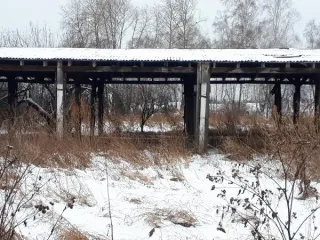 Нежилое здание – склад, 694,1 кв.м, Красноярский край, нежилое здание – склад полуоткрытого типа: Российская Федерация, Красноярский край, городской округ ЗАТО город Железногорск, поселок Додоново, улица Полевая, здание 13/2, год ввода в эксплуатацию – 1981 г., площадь – 694,1 кв.м, назначение –…