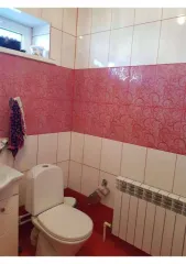 Дом 85,2 м² и участок 1188 м², Оренбургская обл. Кадастровый номер дома: 56:28:1304017:332. Земельный участок площадью 1188 м², кадастровый номер: 56:28:1304017:363, категория/ВРИ – ЗНП/ИЖС по адресу: Оренбургская обл., Северный р-н, с. Северное, ул. 40 лет Октября, д. 13А.