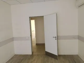 Нежилое помещение 147 кв. м, медицинское, Москва, по адресу: г. Москва, ул. Василия Петушкова, д. 15, площадью 147 кв. м (этаж № 1), кадастровый номер: 77:08:0004001:5955. Назначение нежилого помещения: Медицинское. Общая площадь: 147. Кадастровый номер: 77:08:0004001:5955.