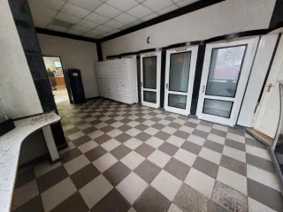 Помещение 35.5 кв. м, Москва. Объект аренды, площадь 35,5 кв. м, номера на поэтажном плане: этаж 1, пом. II, ком. часть 2, 2а, 3, 4, 5, адрес (местонахождение) объекта: Российская Федерация, город Москва, вн.тер.г. муниципальный округ Сокольники, улица Барболина, дом 4, помещение 2/1. Вход в объект…