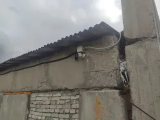 Восемь видеокамер цифровых HiWatch, смонтированных на стенах бывшего телятника. Ознакомление с имуществом по договоренности в месте его нахождения: Владимирская область, Кольчугинский район, деревня Павловка.