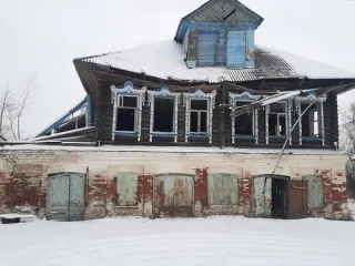 Продажа выявленного объекта культурного наследия «Трактир», вторая пол. XIX вв., нежилого здания площадью 404,1 кв. м, с кадастровым номером 76:06:100601:238, расположенного по адресу: Ярославская область, Любимский район, с. Закобякино, ул. Кудрявцева, д.10, с земельным участком площадью 516 кв.м…