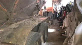 Машина уборочная комбинированная МД-532С-0, 2003 года, гос.№ Е703ЕС, VIN XVC48381C30000047, включая мост от КДМ (ПТС). Реализуемое имущество неоднократно подвергалось ремонту, в следствии чего номерные агрегаты могут отсутствовать или не совпадать с указанными в документах (ПТС, ПСМ, СТС и т.д.)…