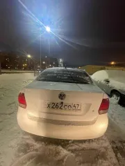 Volkswagen Polo, 2014 года, 105 лс, 256000 км. Транспортное средство марки ФОЛЬКСВАГЕН РОLO 2014 года выпуска, идентификационный номер ХW8ZZZ61ZЕG070033, государственные регистрационные знаки: Х262СО47. Залогодержатель: АО Ингосстрах Банк (АО Банк Инго, ИНН 7714056040).