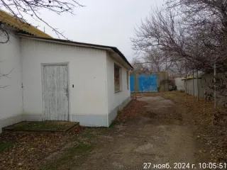Административное здание 84,2 кв.м, гараж 52,8 кв.м, сарай 53 кв.м, движимое имущество, Волгоградская область, Ленинский район. Административное здание с кадастровым номером 34:15:080302:662, площадью 84,2 кв.м, РНФИ P12360010172, гараж с кадастровым номером 34:15:080302:1600, площадью 52,8 кв.м…