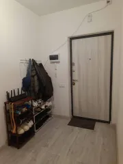 Квартира в Ленинградской обл., 57,9 кв.м, 2 комн. Жилое помещение, расположенное по адресу: Ленинградская обл, Всеволожский р-н, гп Янино-1, мкр Янила Кантри, ул Тюльпанов, д 2, кв 56, кадастровый номер: 47:07:1039001:18060 (имеются аресты и ограничения, имущество находится в залоге АО…