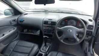 Nissan Sunny, 2002 года, 105 лс, 214586 км, АКПП. Легковой автомобиль, 2002 года выпуска. Неисправна АКПП/двигатель. Нет передних колес. Нет АКБ (аккумулятора). Не на ходу.